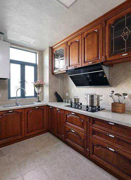 厨房的天花，用什么吊顶好？