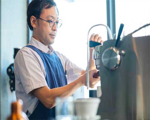 国家卫健委：医院发热门诊等原则上“非必要不封控”