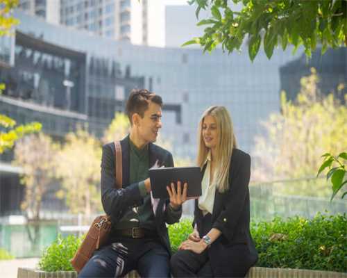 搭起品牌国际化桥梁，中国李宁澳门首家门店开业