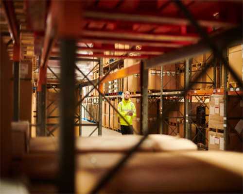 “世界第一网红”翻车了？大牌成堆被喷廉价，老公“出柜”争议多