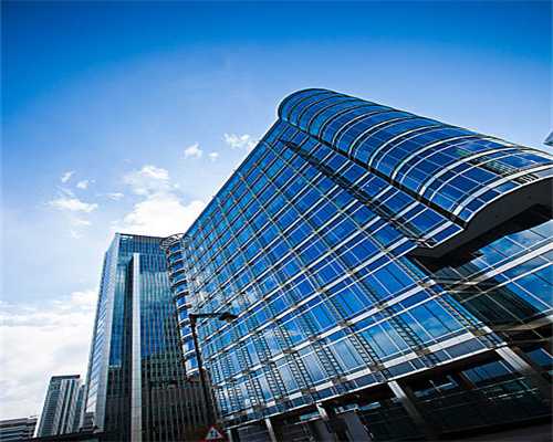 这就是于正口中的小梁朝伟吗？网友：这张七形的脸，粗看也很残忍