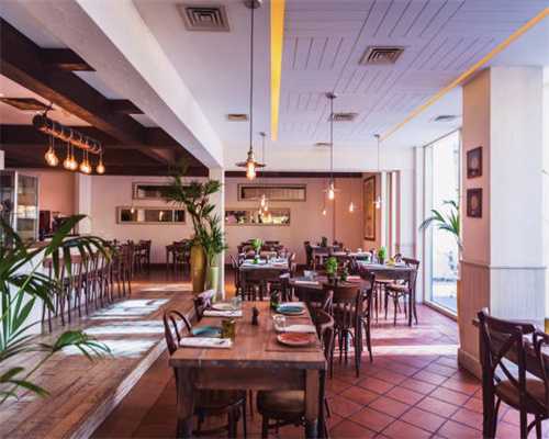 草台班子！周冠宇：车队策略让我失望，他们说维斯塔潘不在飞驰圈