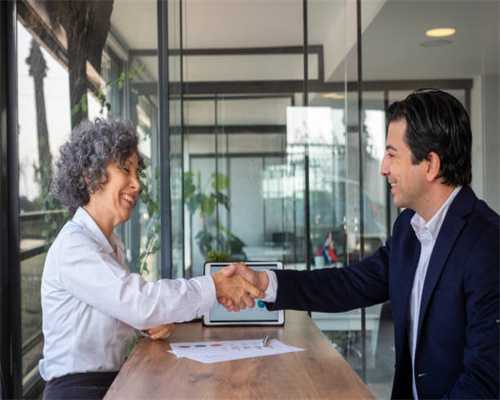 封阳台，为何不建议用“断桥铝门窗”？学上海人这么做，太明智了