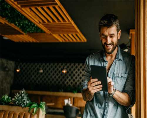 她买下40㎡两室一厅LOFT，面积很小层高不错，一居室住起来太舒服