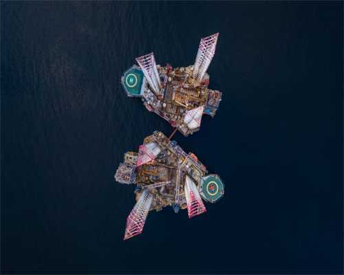 下水管渗水，邻居说没时间来处理，最后业主直接让师傅拆掉