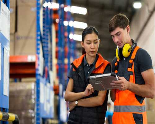 杨青玖受邀出席2022中国国际涂料大会暨长江经济带涂料高峰论坛并致辞